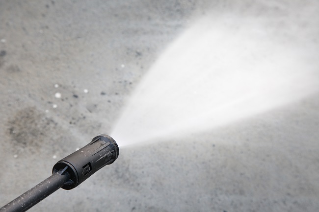 How to Avoid Damage While Power Washing Your Concrete